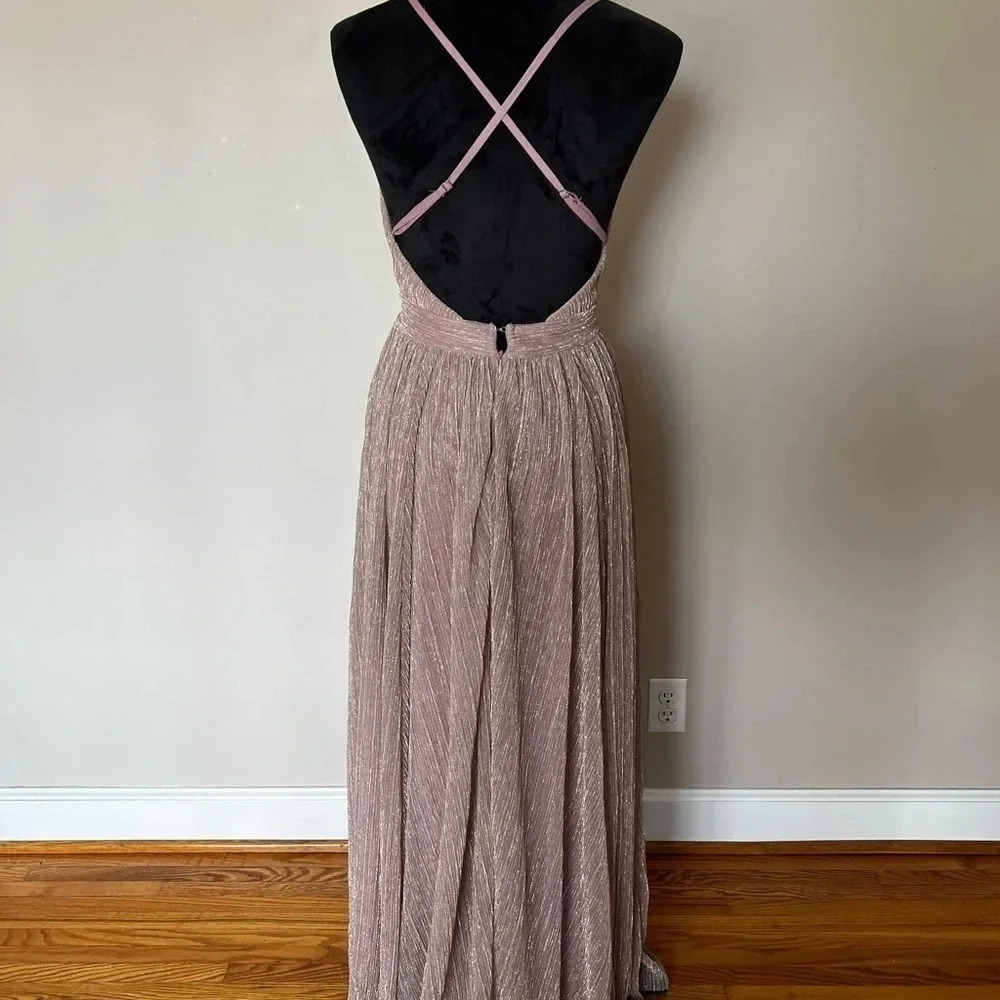 Luxxel Dress - Picture 3 of 7